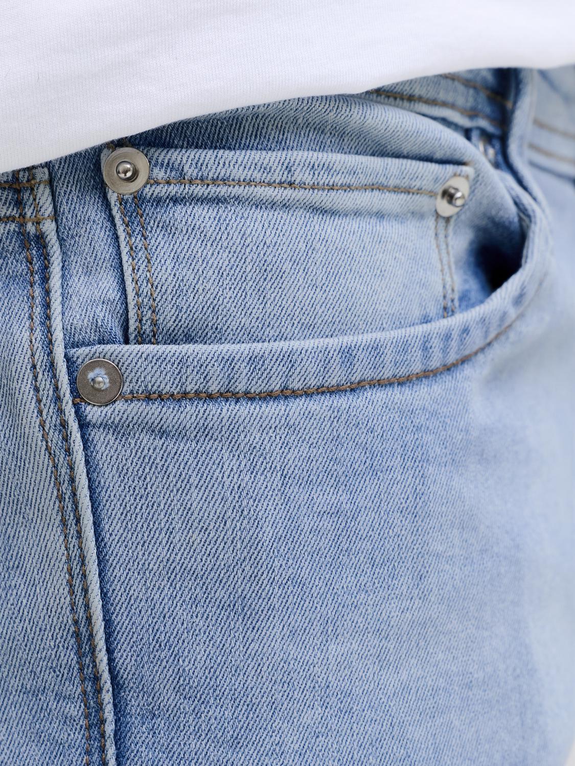 model_shot-detail